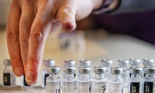 Nobelova nagrada za stvaraoce mRNK vakcine