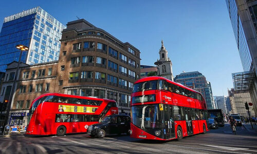 Autobusi, veštačka inteligencija