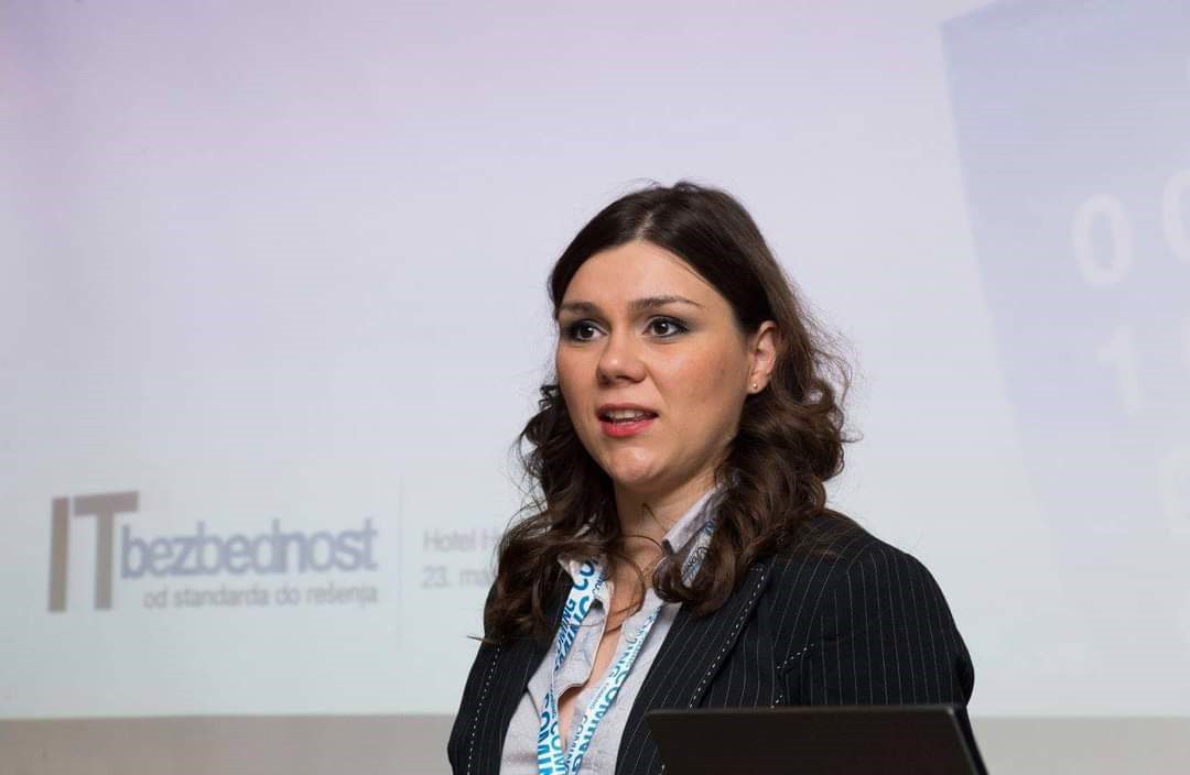 Katarina Smiljanski, Coming