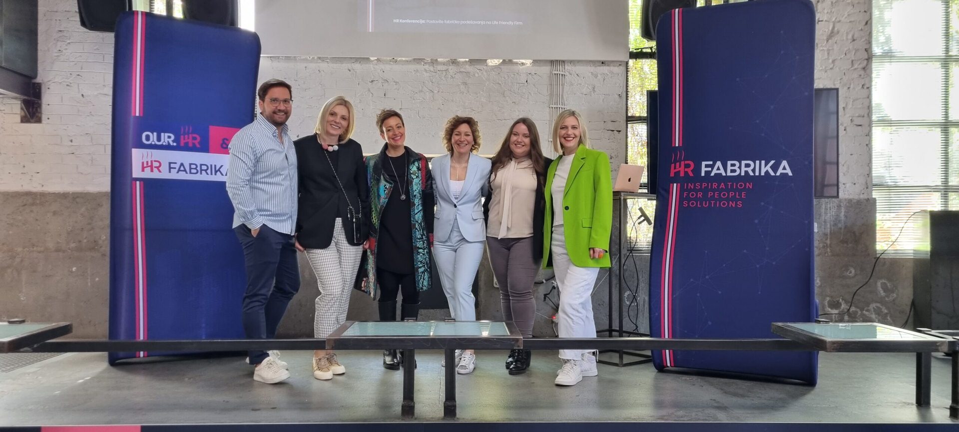 panelisti konferencije Postavite fabrička podešavanja na Life Friendly Firm