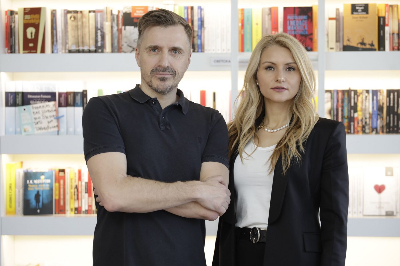 Ivan Bevac glavnog urednika izdavačke kuće Booka, Milena Mićanović, direktor za komunikacije i odnose sa javnošću OTP Banke