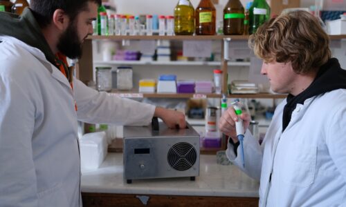 Studenti Biološkog fakulteta, prenosiva laboratorija