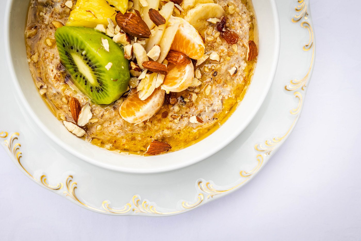 Tanjir sa voćnom kašom