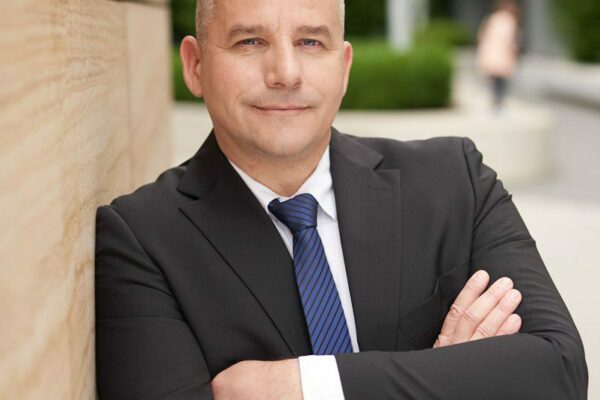 Vladimir Čuturilo, Foreo