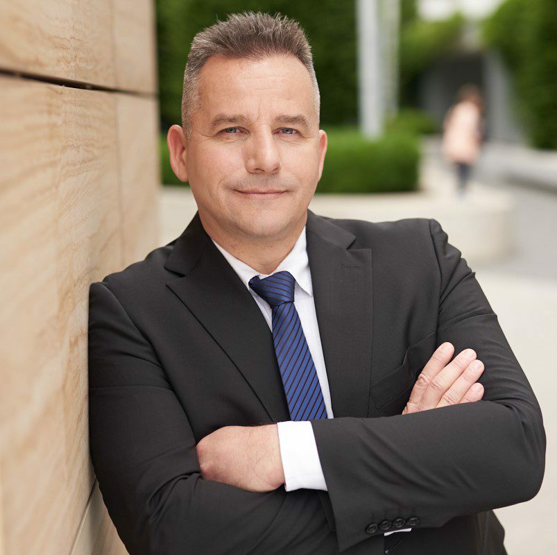 Vladimir Čuturilo, Foreo