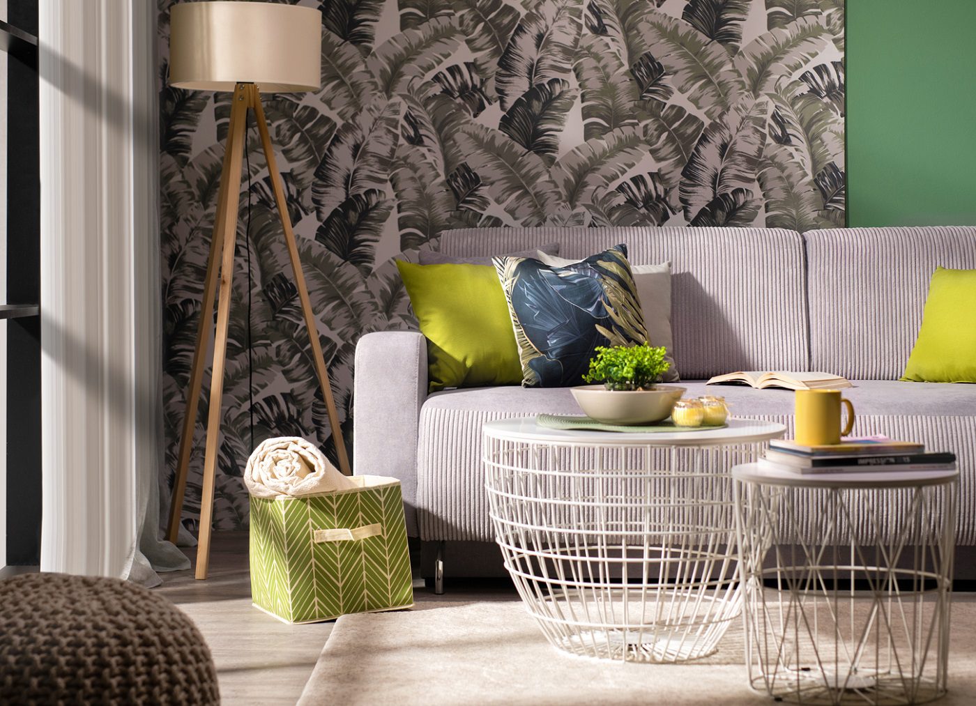 Sofa, jastuci, dekoracija