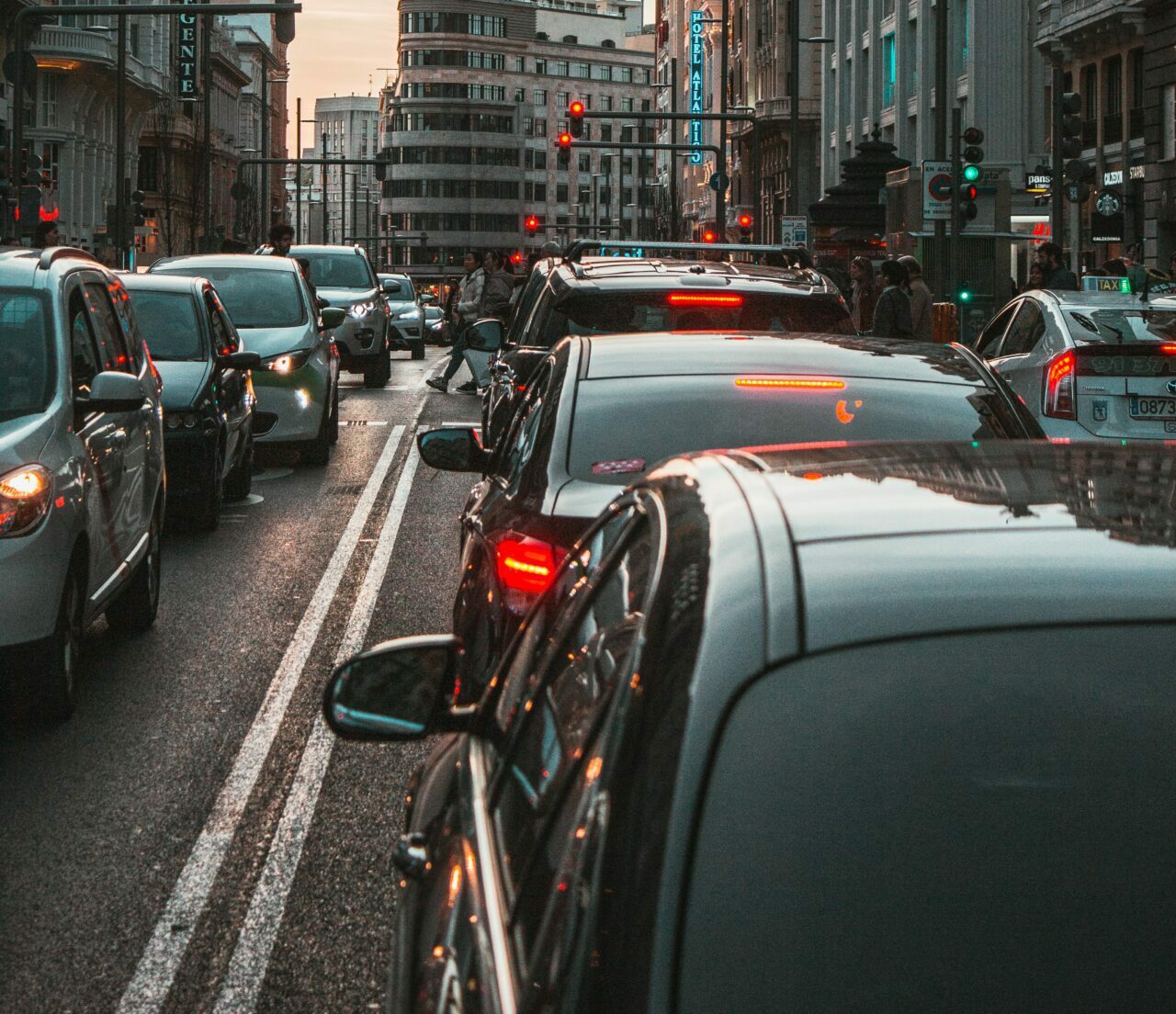 Broj automobila (Pixels)