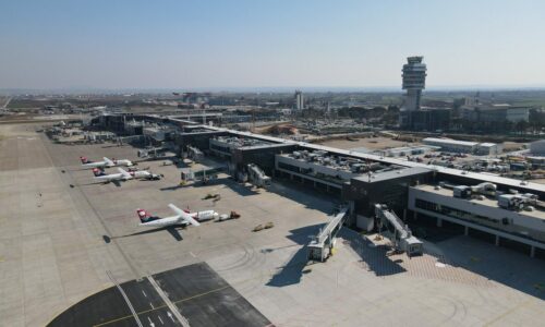 Aerodrom Nikola Tesla, kasne letovi