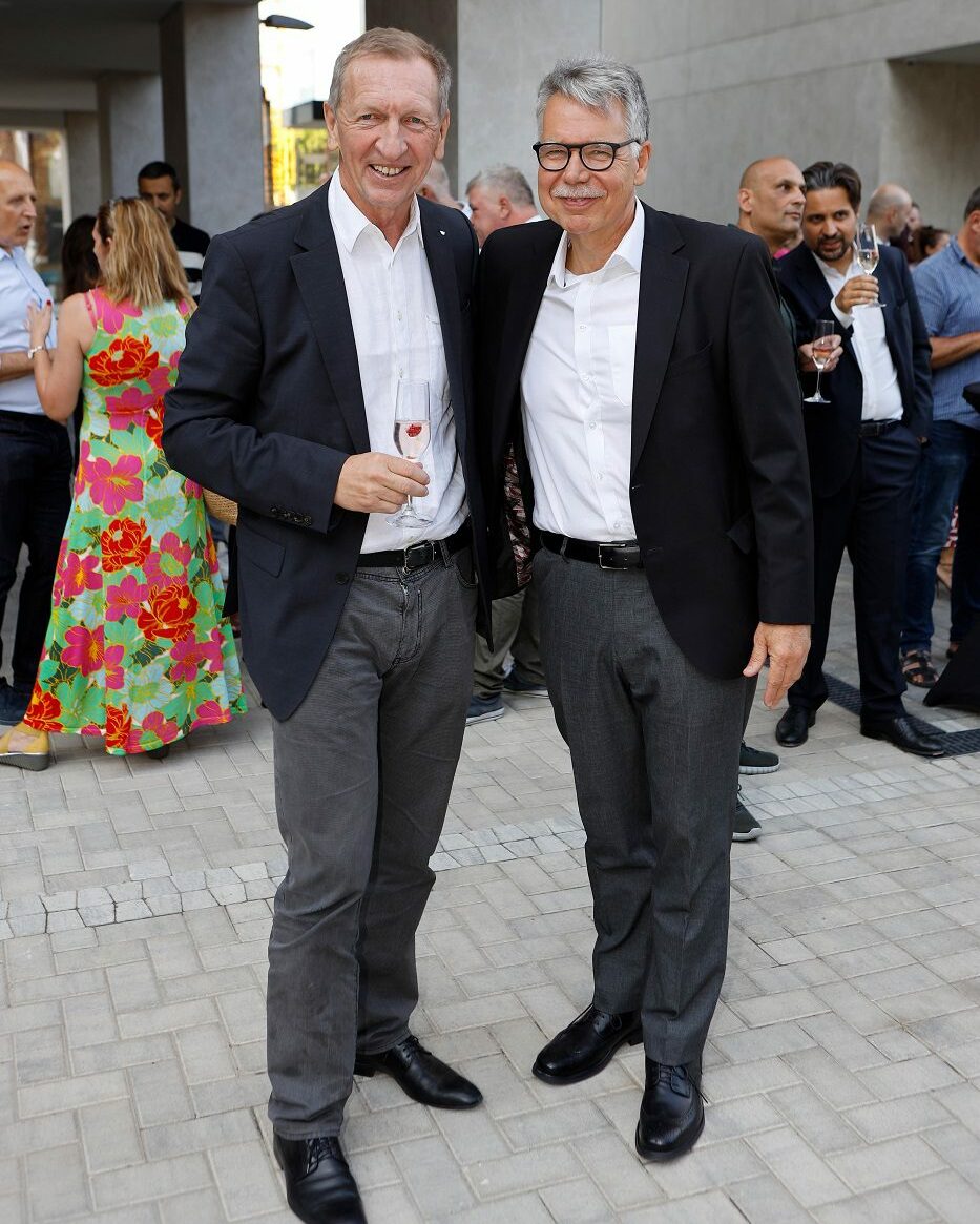 Jugoslav Janjic, dia, Direktor Dizajn Arhitektura i Vladimir Brac_ko, General Manager Alukoenigstahl WBSCEE