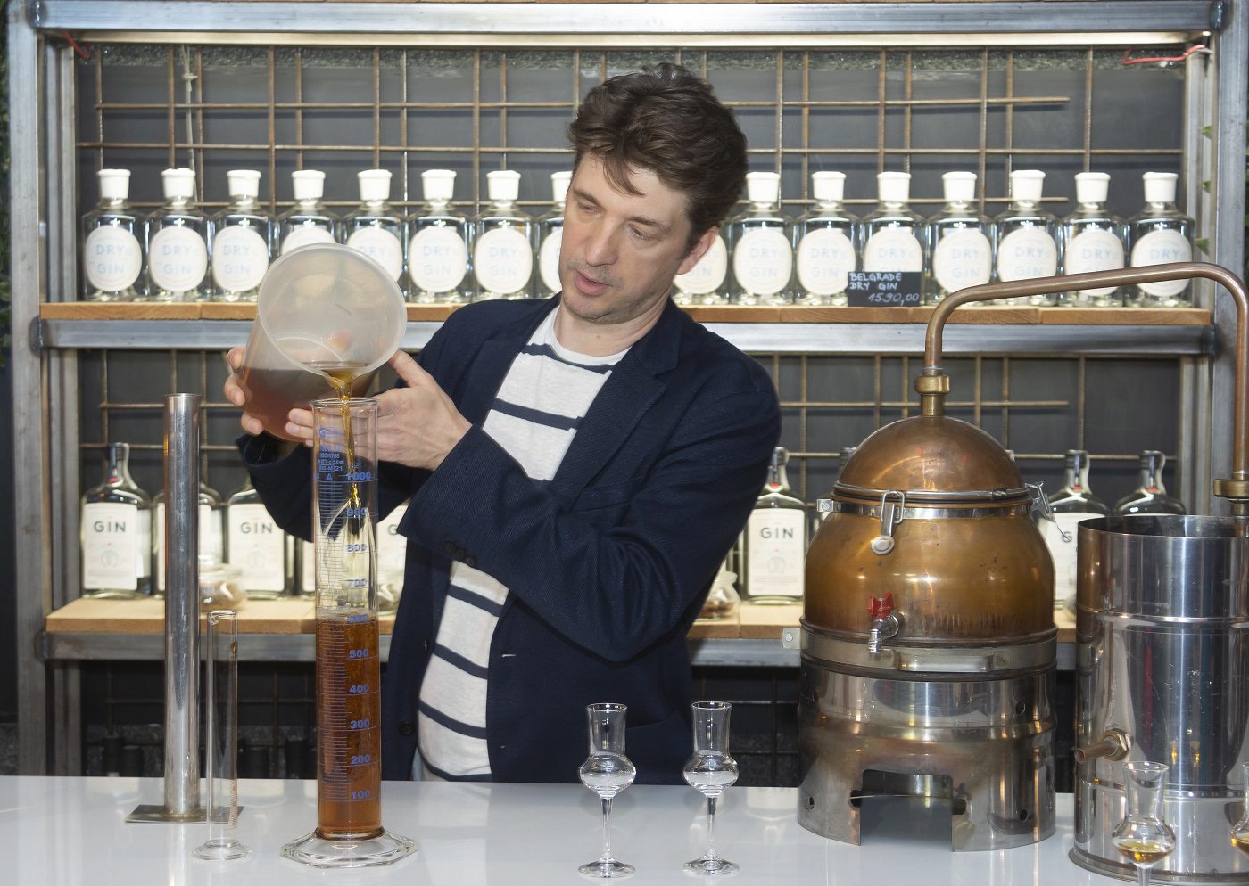 Dunjevača, otvaranje bureta rakije