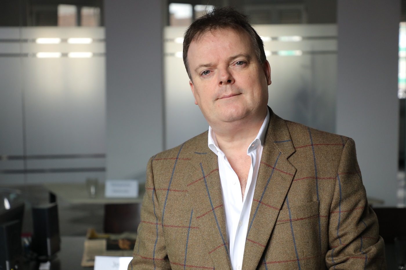 Džon Dalton, direktor Londonske škole za odnose sa javnošću