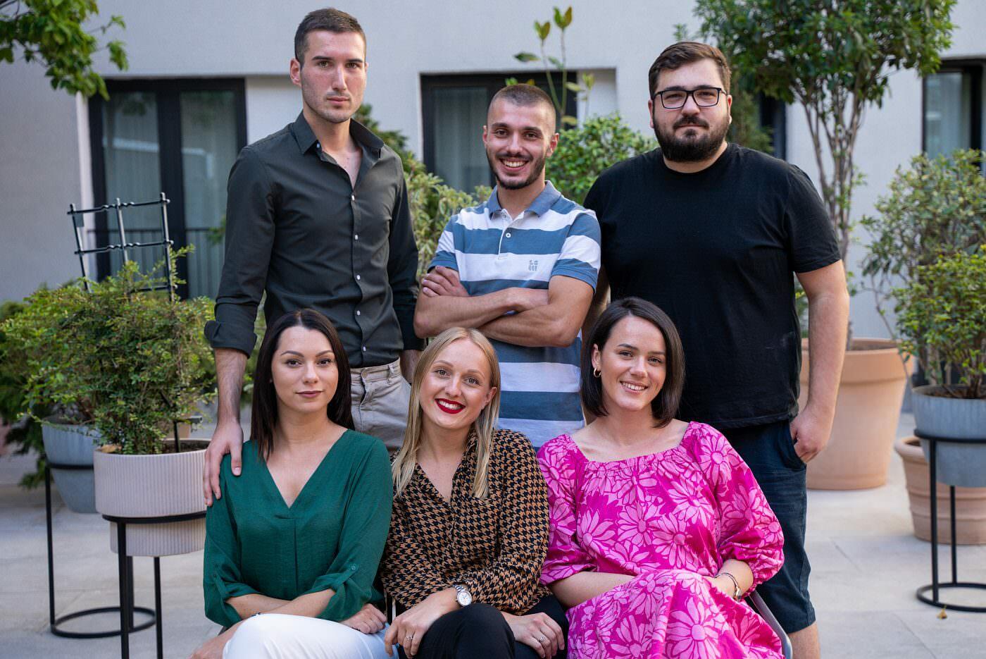 redakcija, šest ispod 30