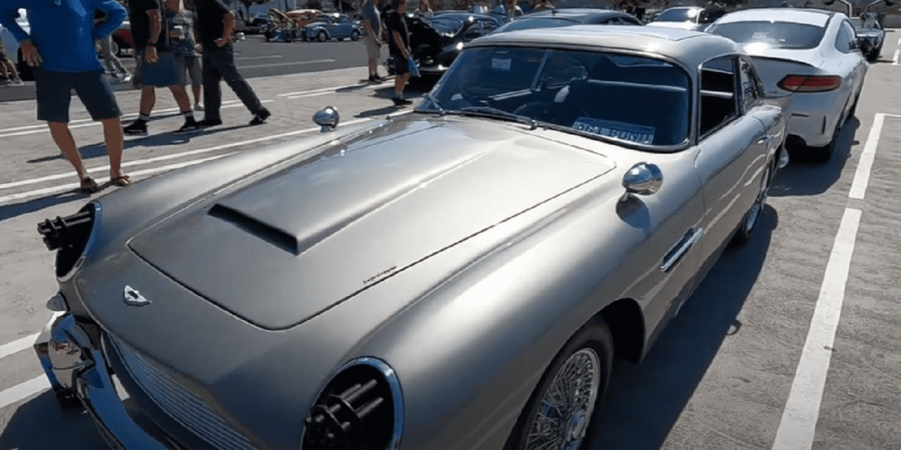 Replika automobila Aston Martin