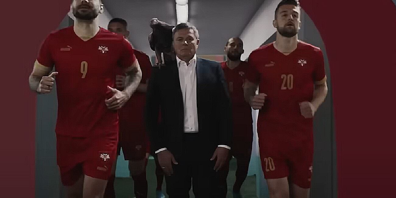 Reklama "Majko, Srbija zove"