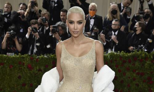 Kim Kardašijan, Skims