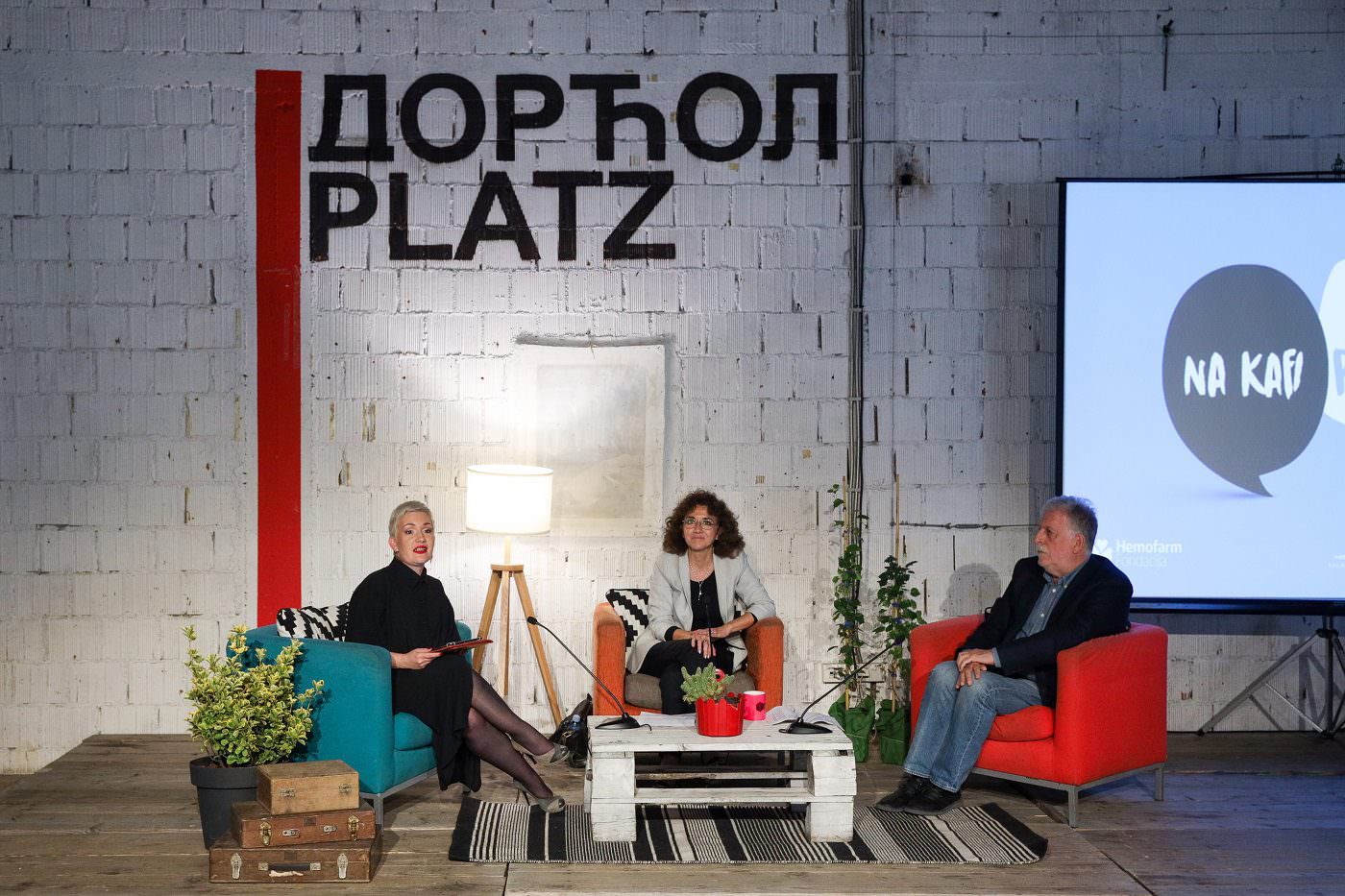 Učesnici tribine Na kafi sa psihologom