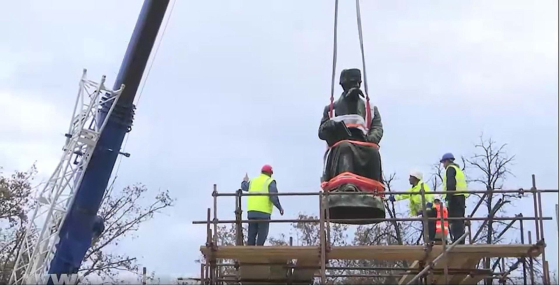 Vukov spomenik (RTS Screenshot)