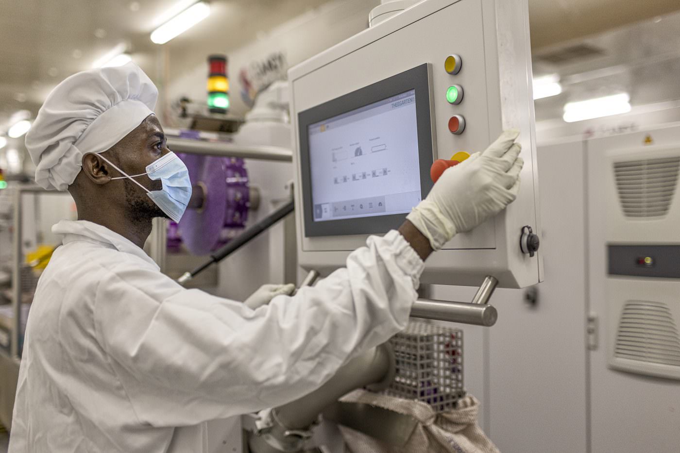 Candy Factory, Angola