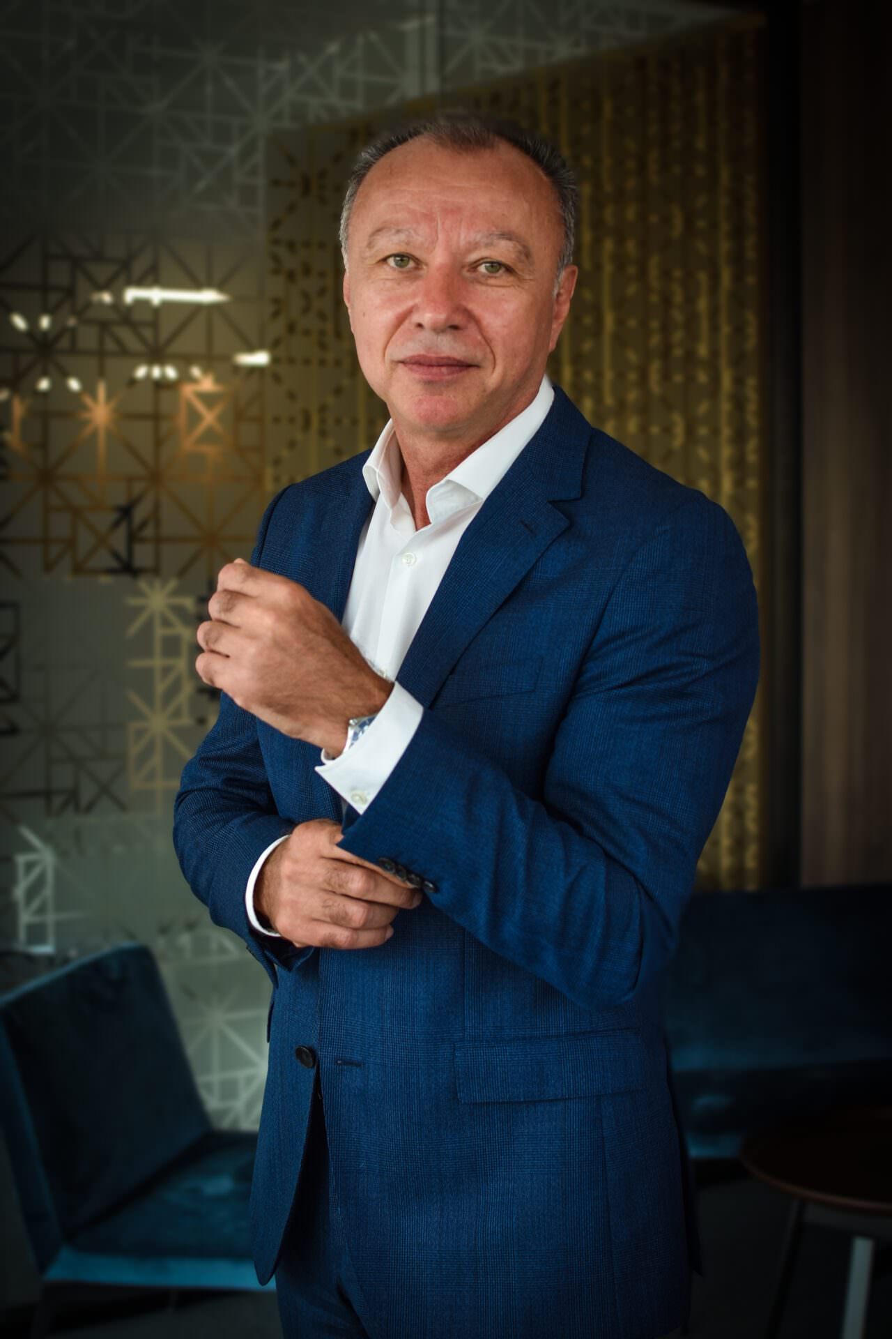 Dragan Miladinović, Geenralni direkotr kompanije Yuhor