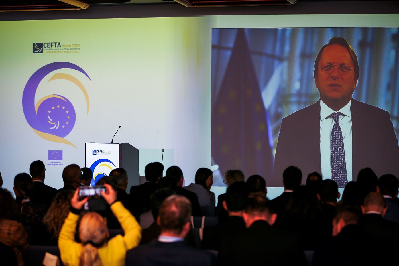 Oliver Varhelyi video message - CEFTA Week 2022, saradnja