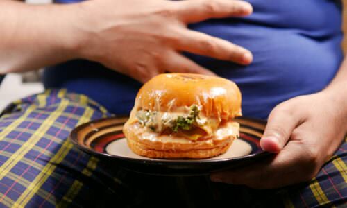 gojaznost, stomak, hamburger unsplash