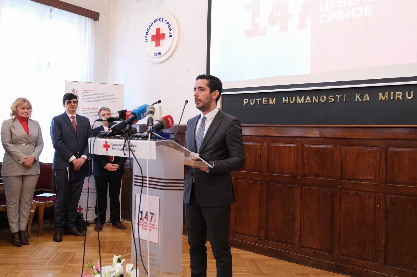 Tomislav Momirović, Crveni krst Srbije