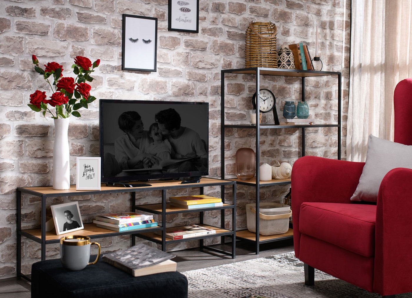 Bordo boja, enterijer, Forma Ideale