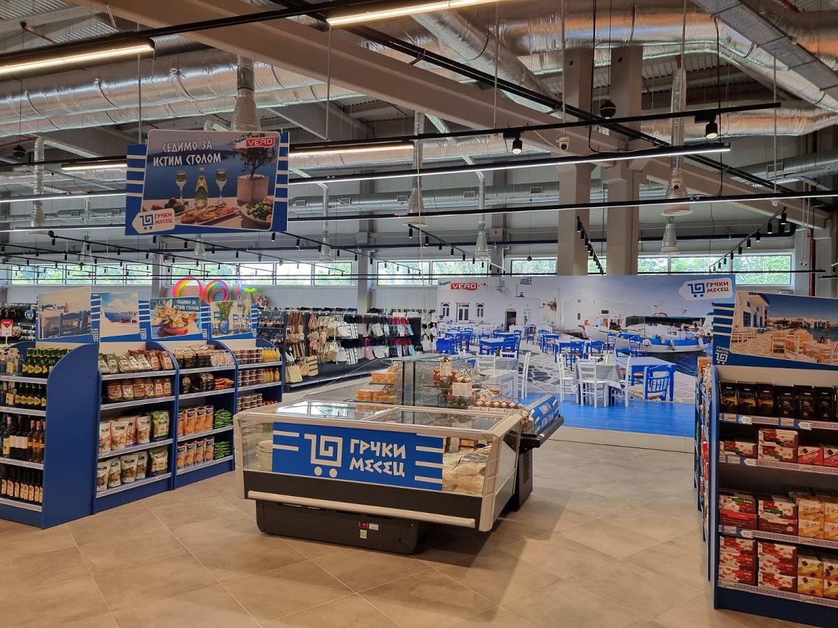 #sedimozaistimstolom, Super Vero