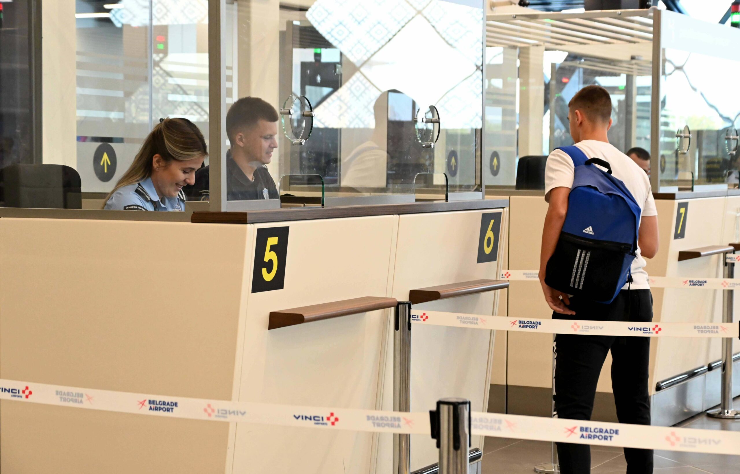 Aerodorm Nikola Tesla, putnici, putovanje