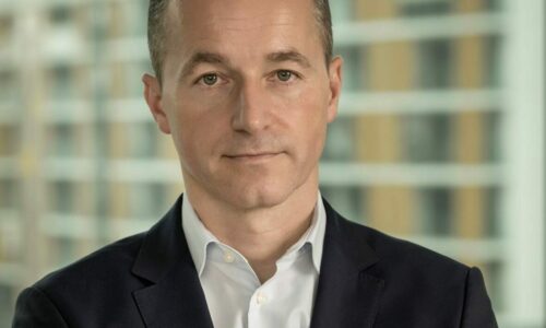 Peter Koyš, CBS international