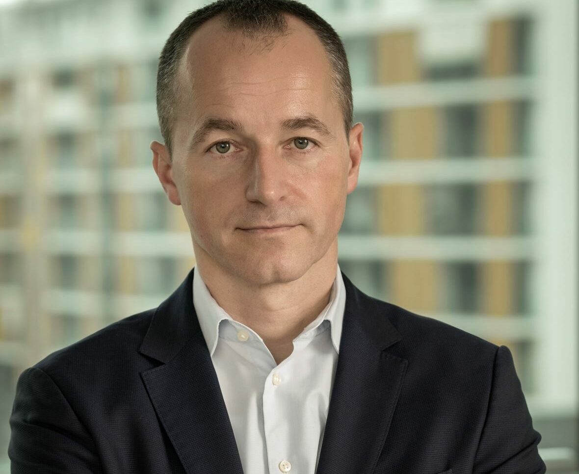 Peter Koyš, CBS international