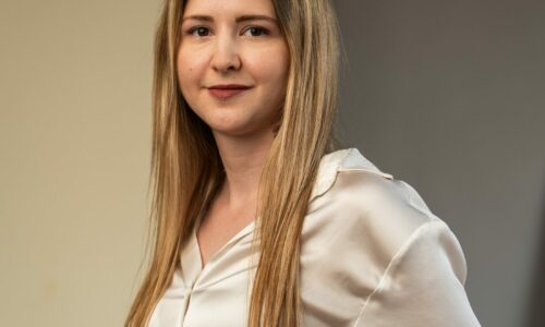 Anđela Cvetićanin Filipović, Schneider Electric