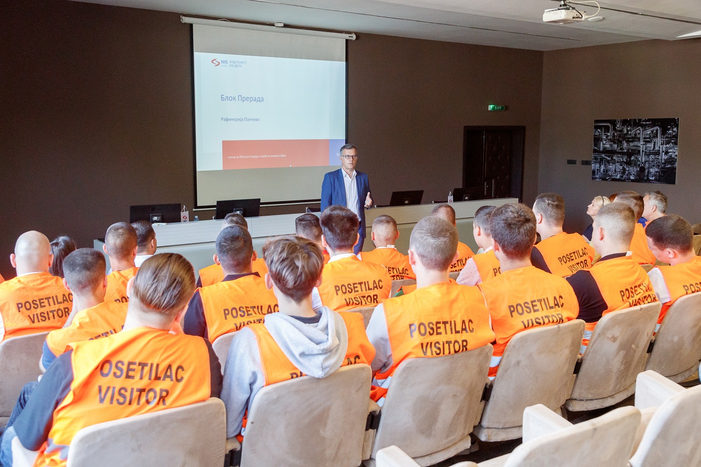 Učenici, Rafinerija, NIS