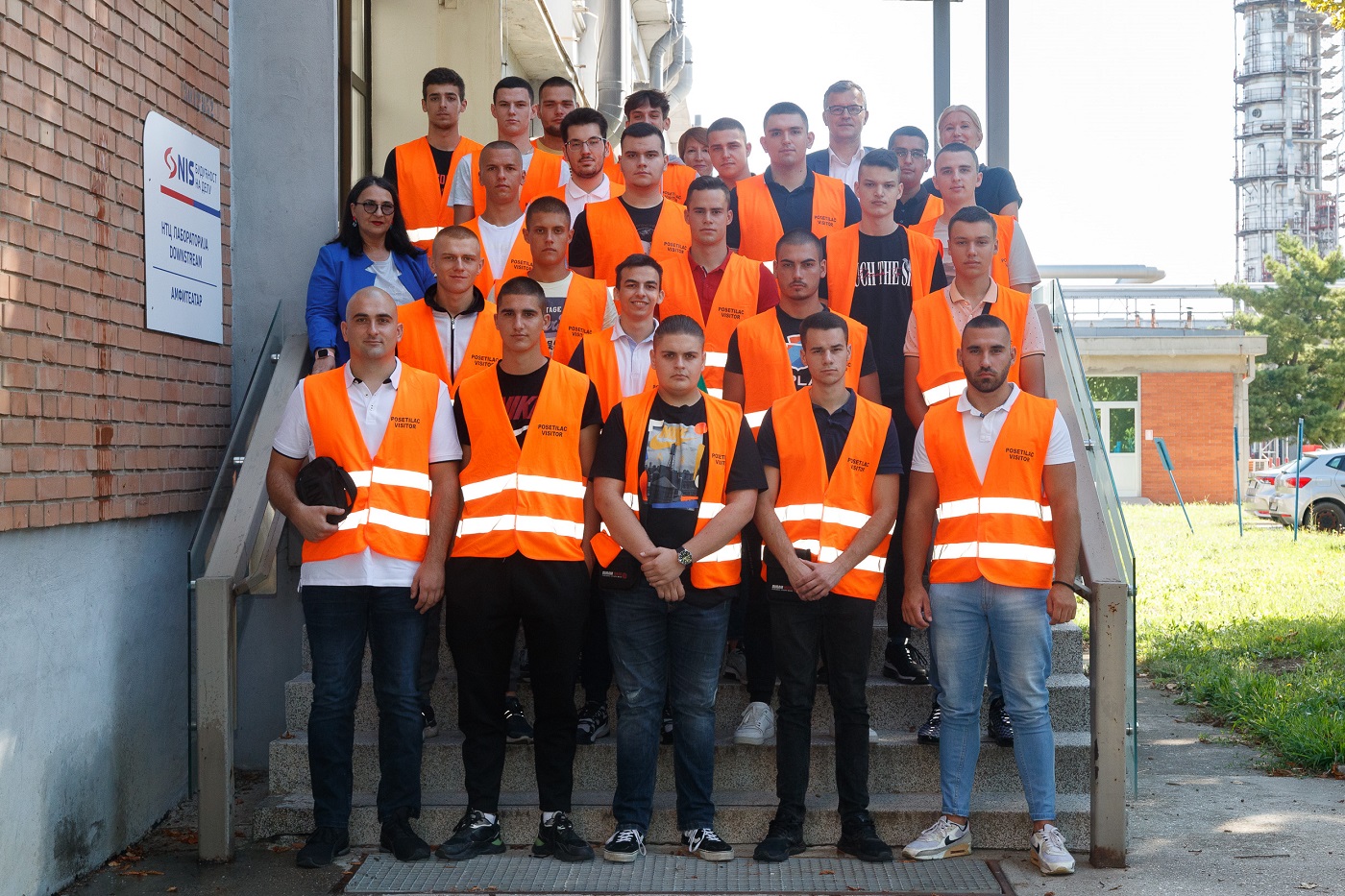 Učenici, Rafinerija, NIS