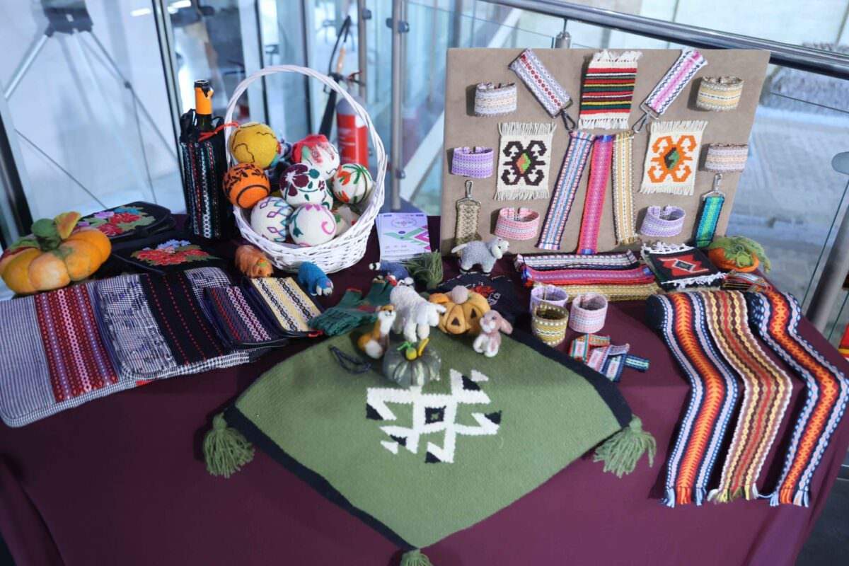 Pustovanje vune, Solomonov čvor