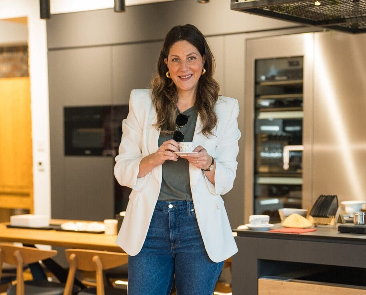 Tijana Bejatović, Founder & Business Communication Strategist @topIC, kafa