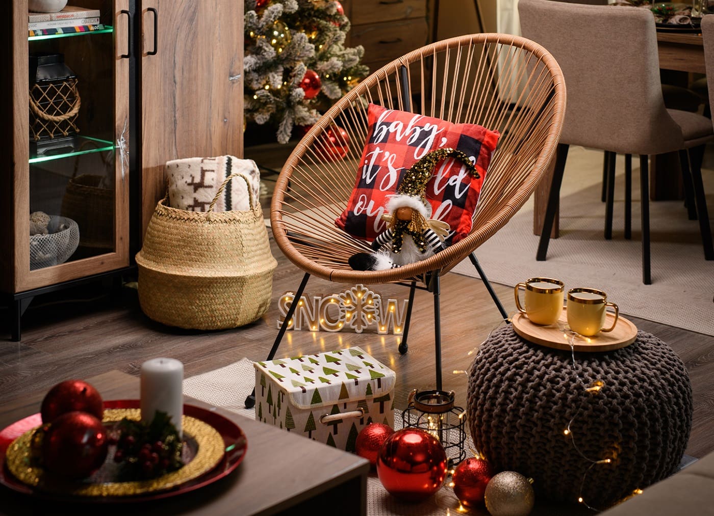 Forma Ideale, Nova godina, novogodišnja atmosfera