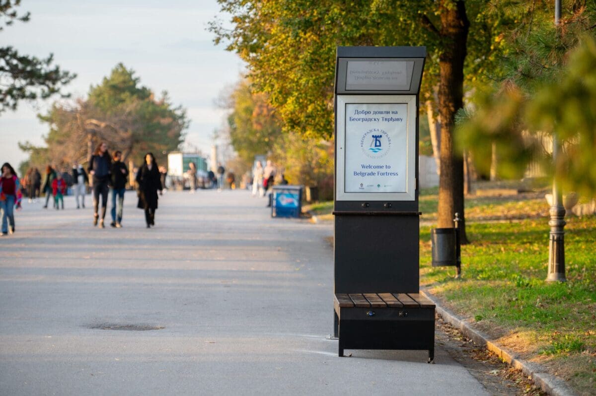 Solarne klupe Kalemegdan