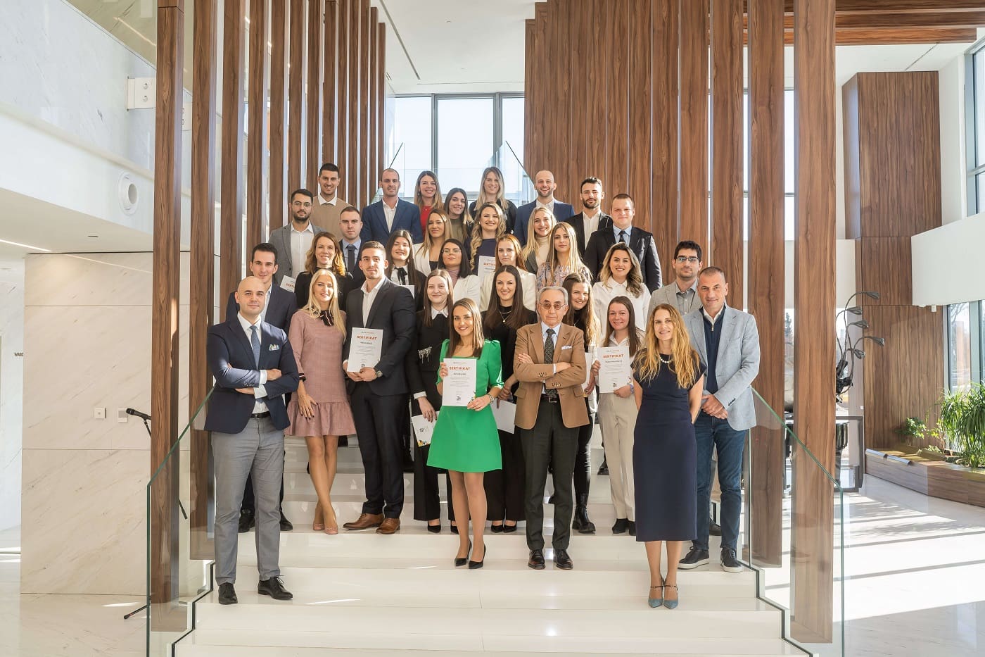 Mladi lideri, Delta Holding