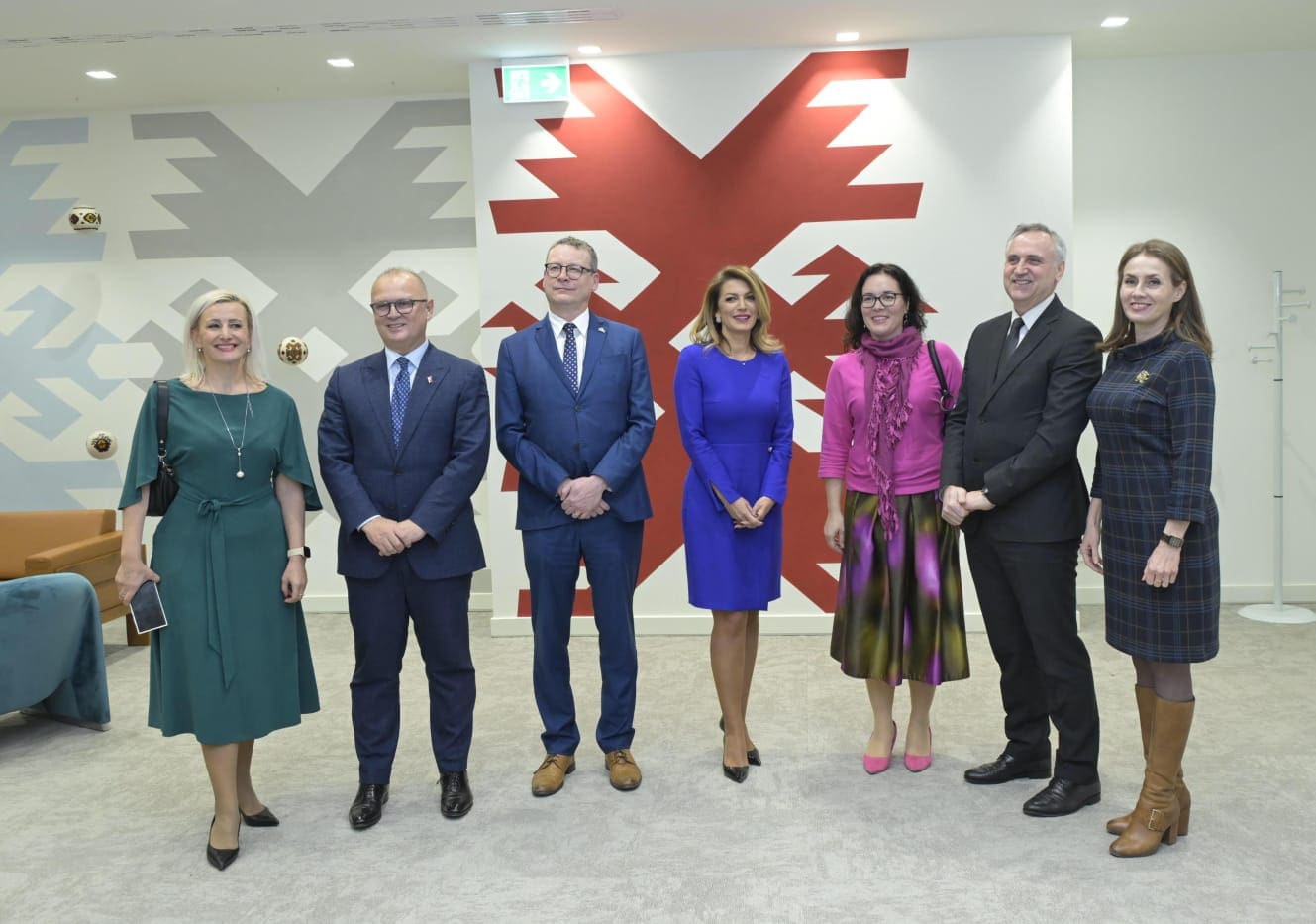 sto žena sto minijatura