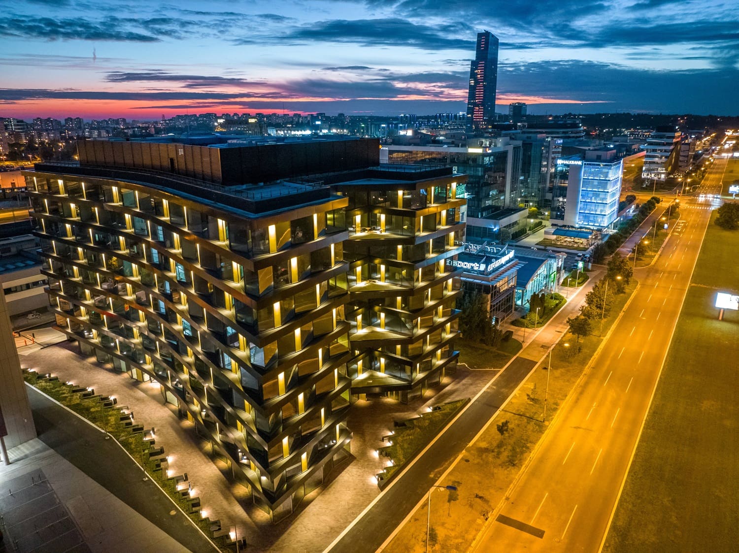 Nocna GTC X zgrada, foto by Dusan Stojancevic