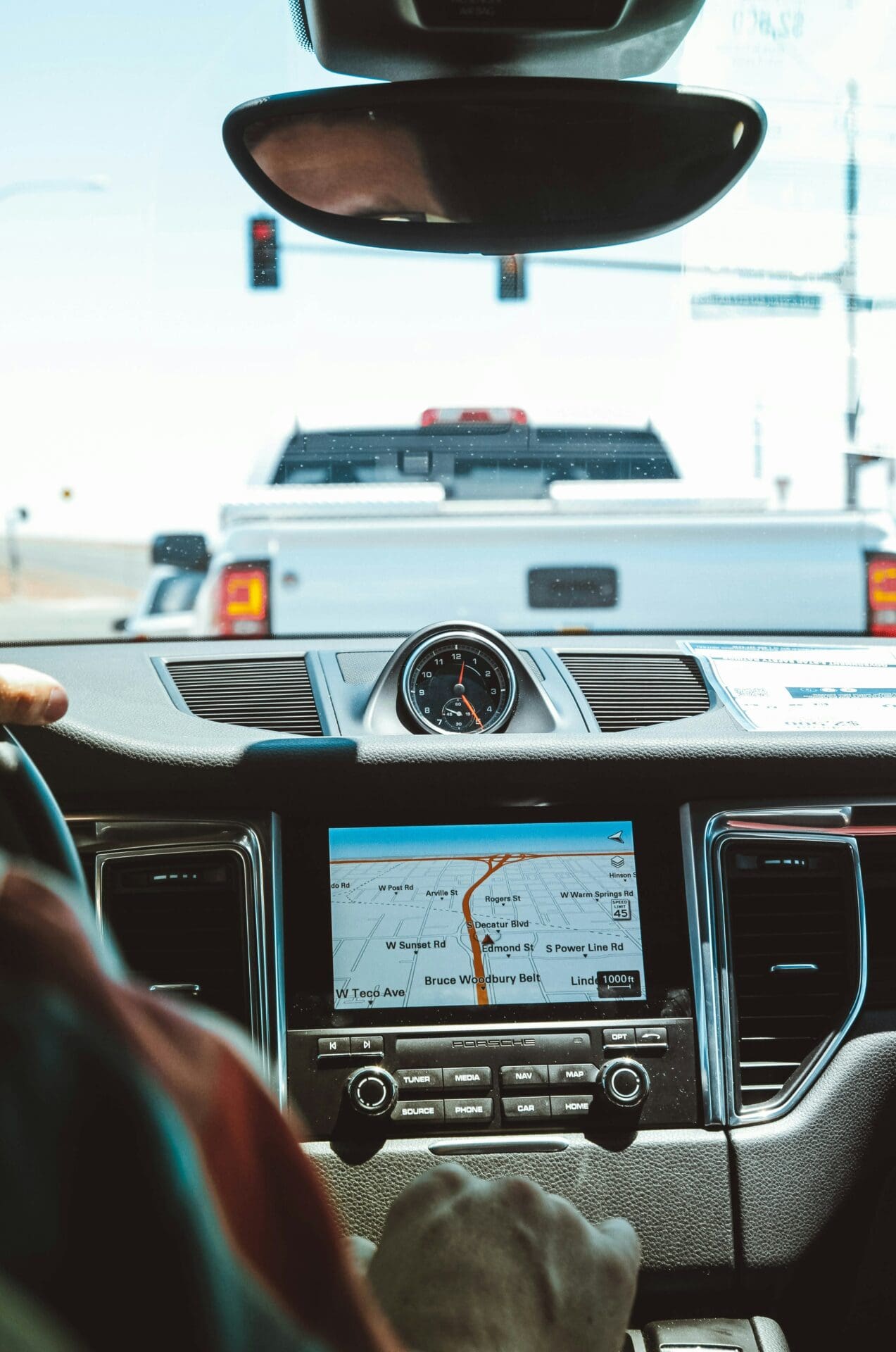 Navigacija bez dodirivanja telefona