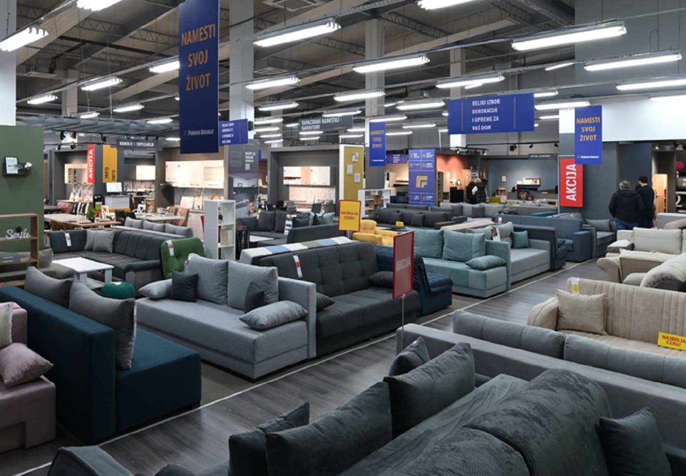 Forma Ideale, novi salon