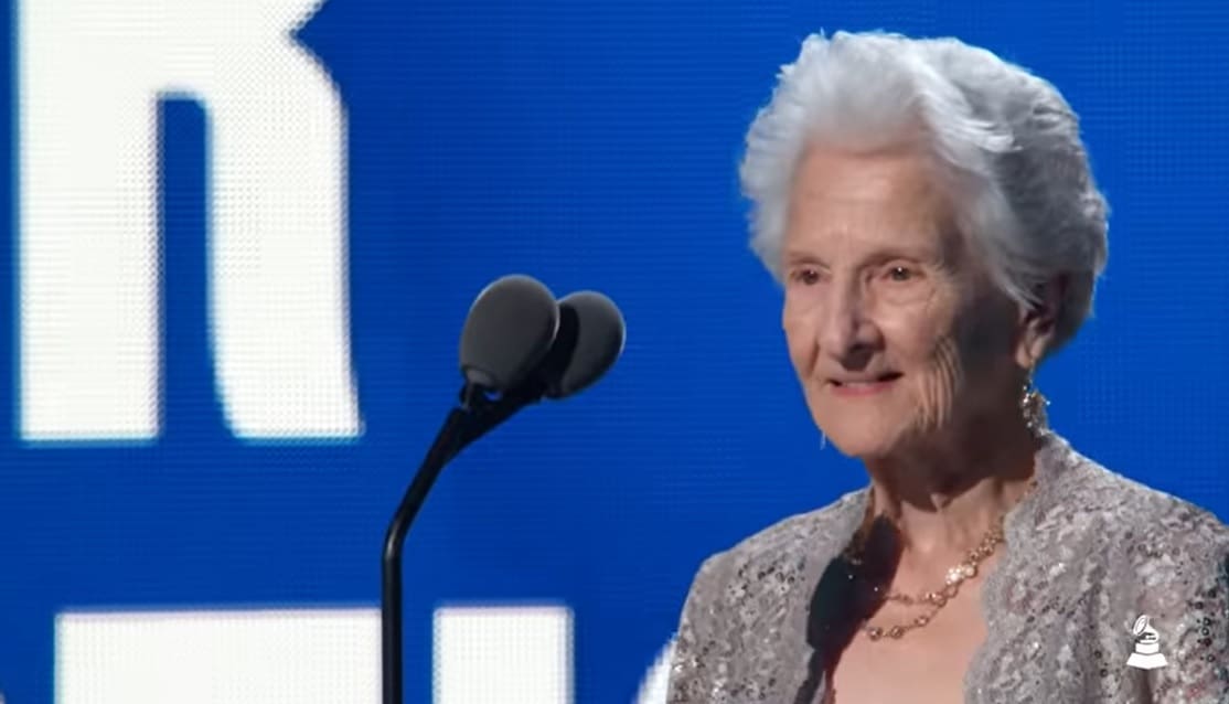 Grammy, Angela Alvarez