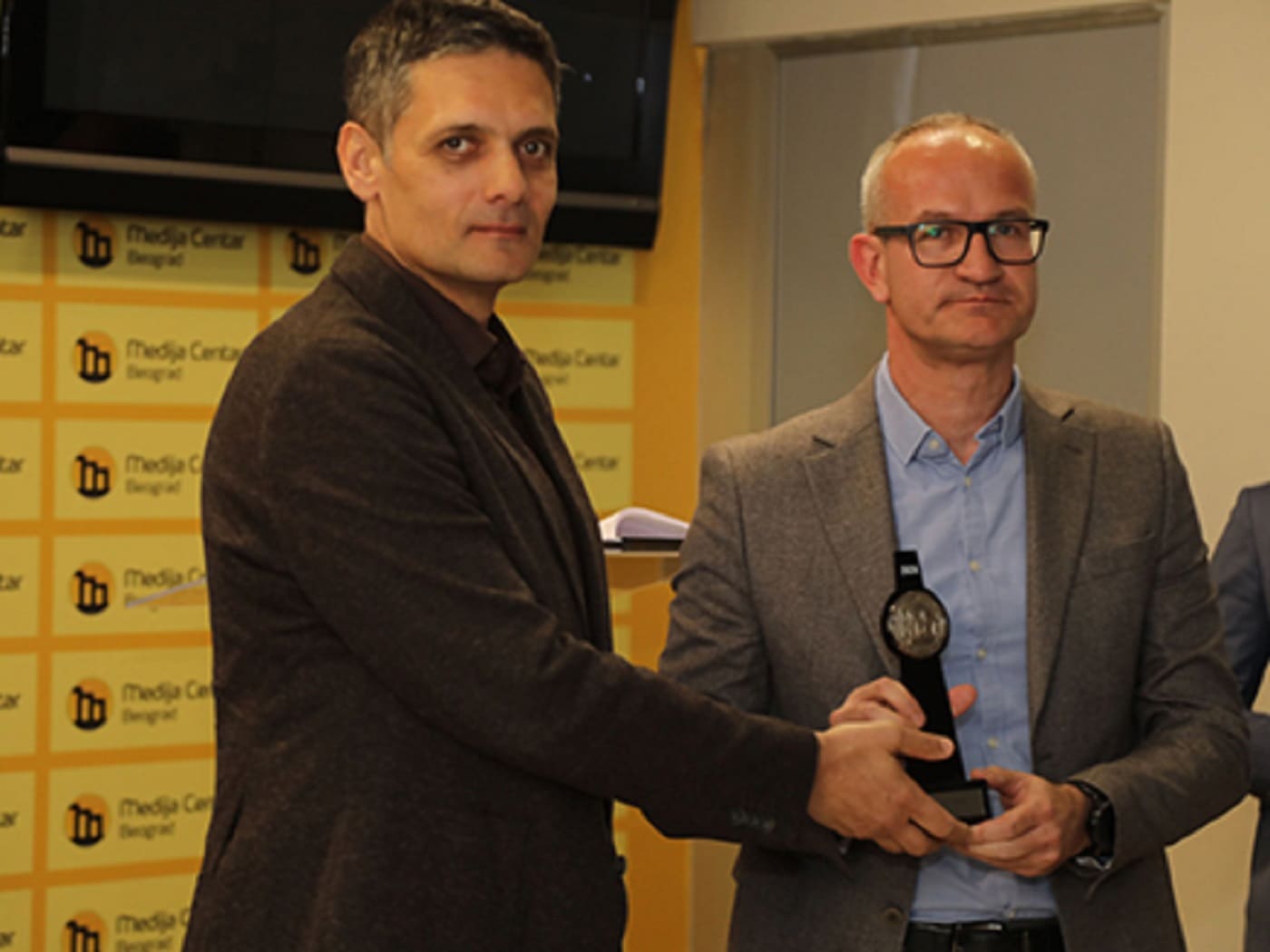 Aleksandar Ružešković preuzima priznaje Moj izbor