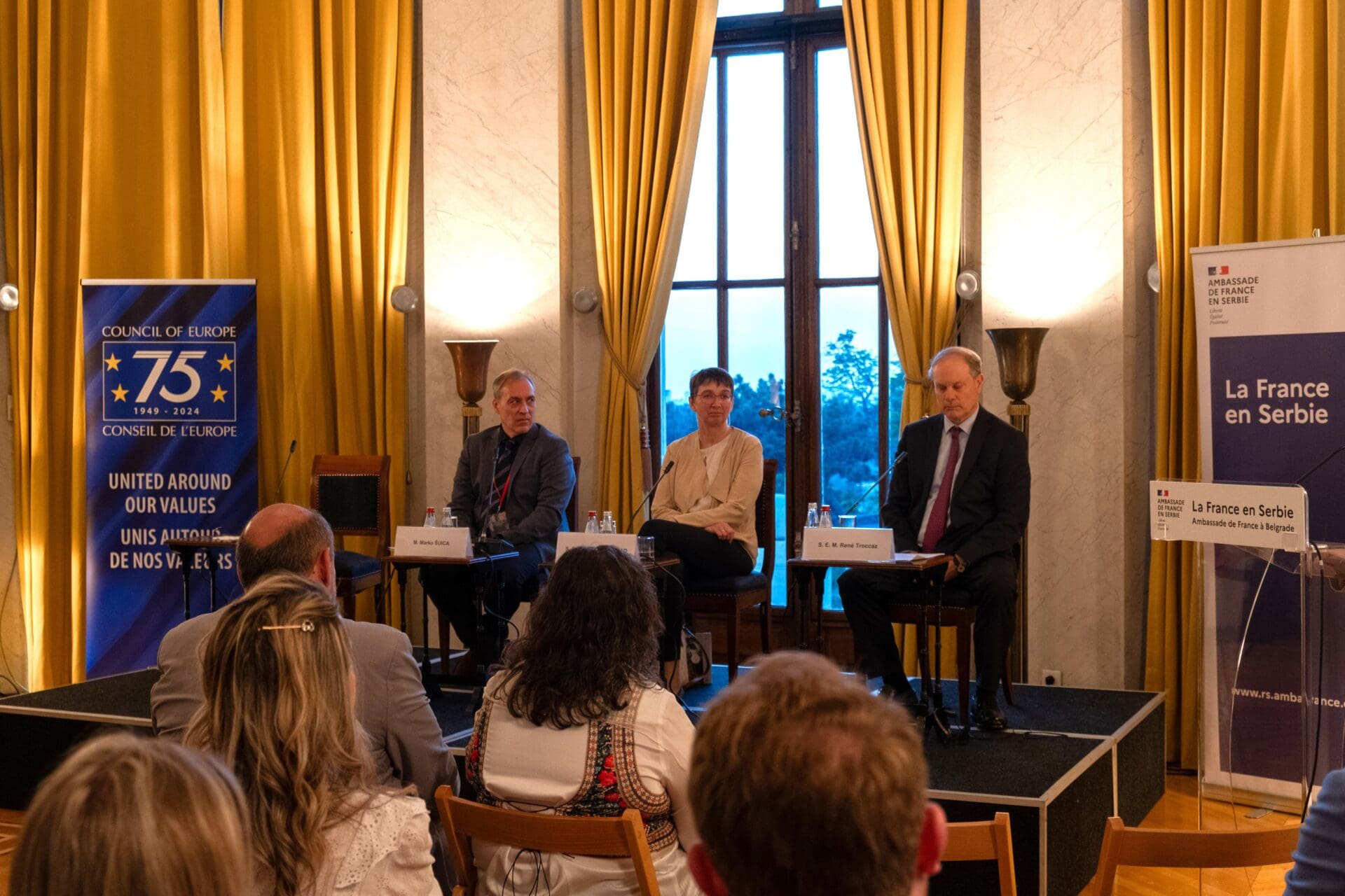 Edukacija, Simpozijum