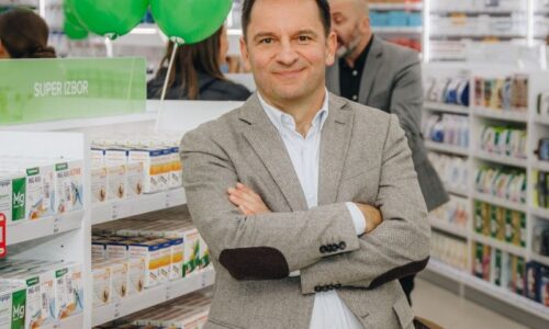 Miloš Jauković, Dr. Max Srbija