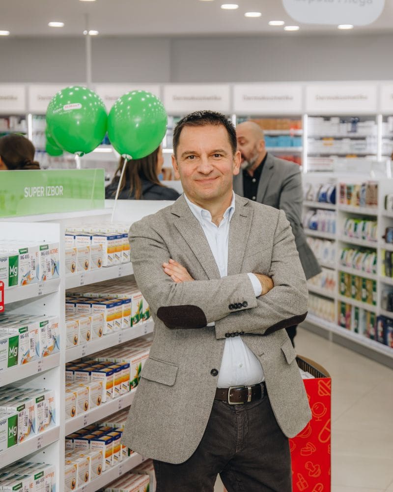 Miloš Jauković, Dr. Max Srbija