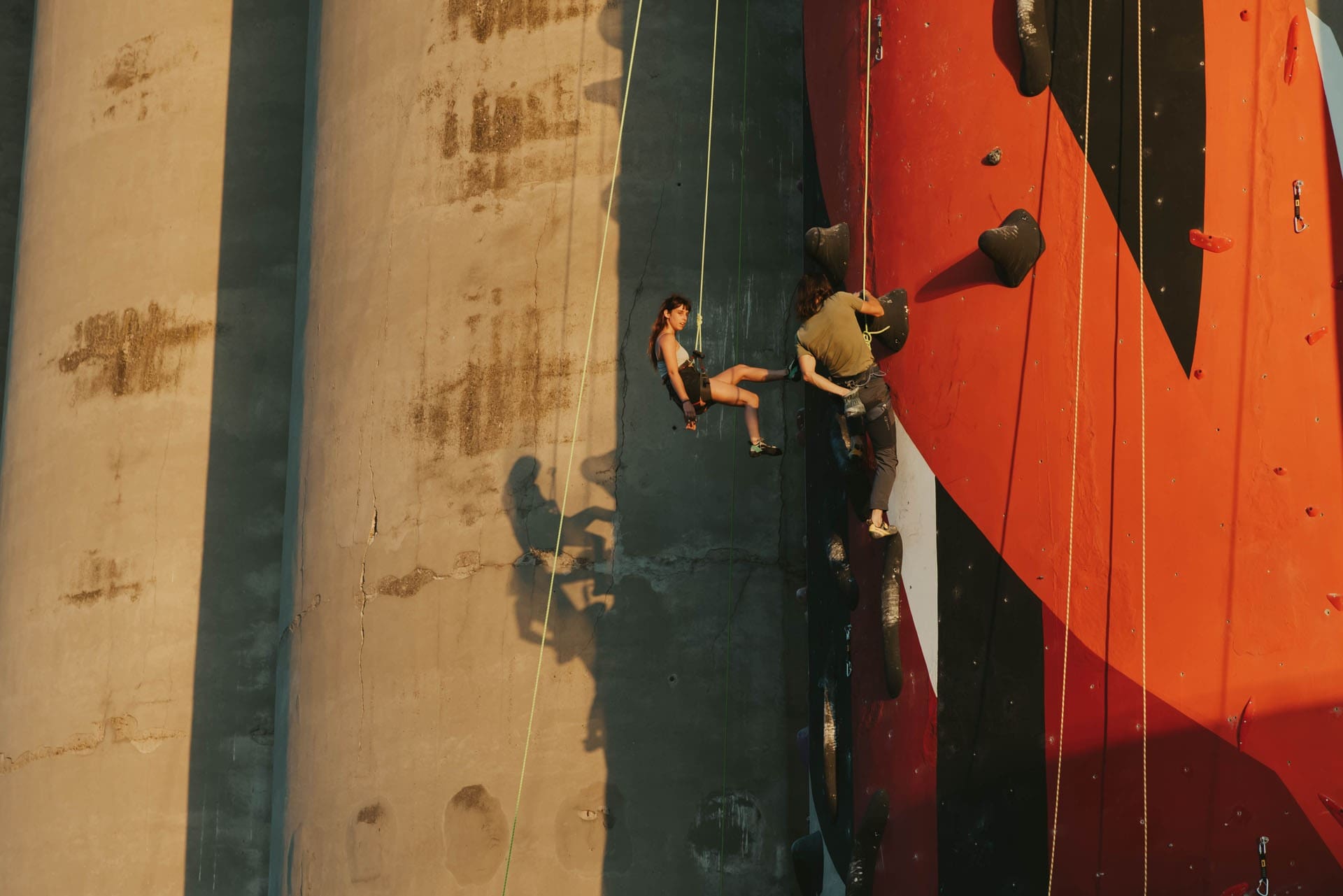 Silosi, Stena, penjanje