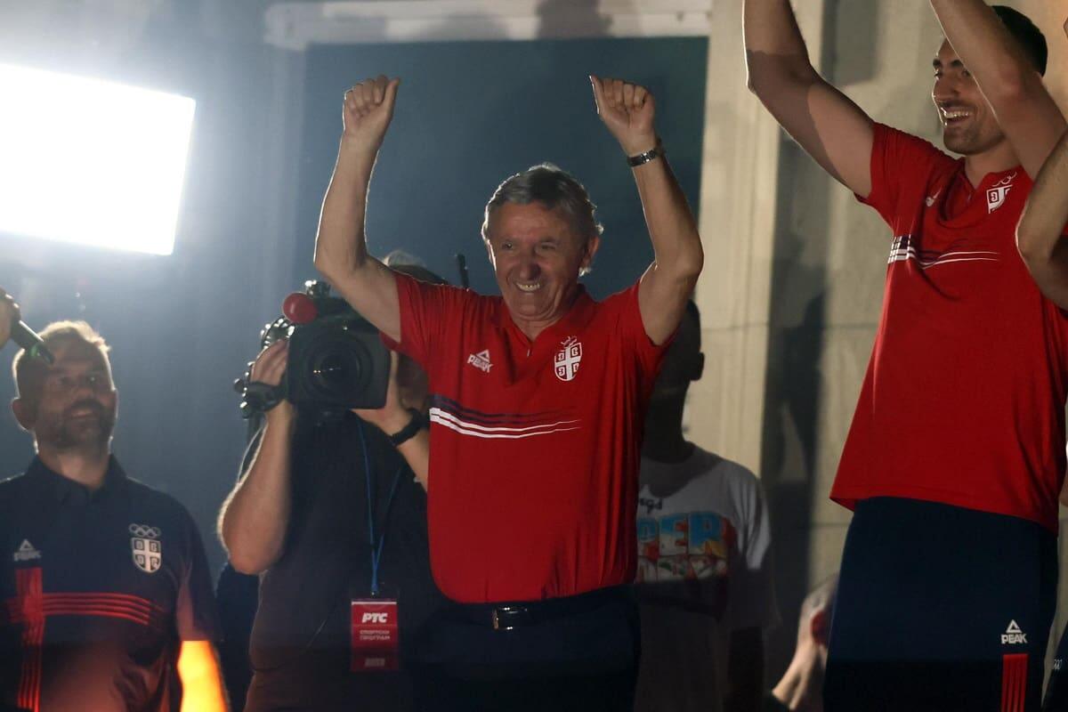 Doček, Svetislav Pešić